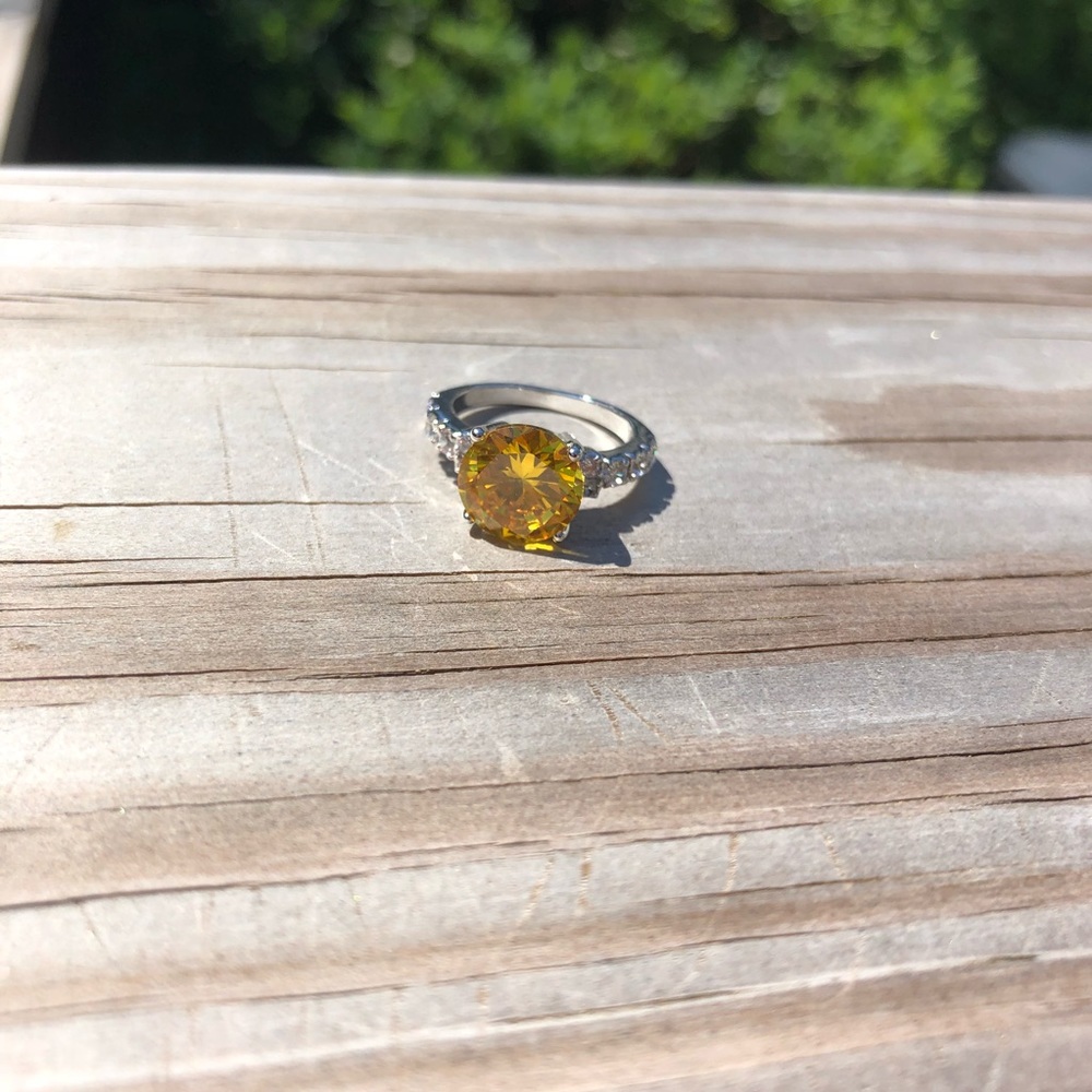 Fragrance Jewels Ring